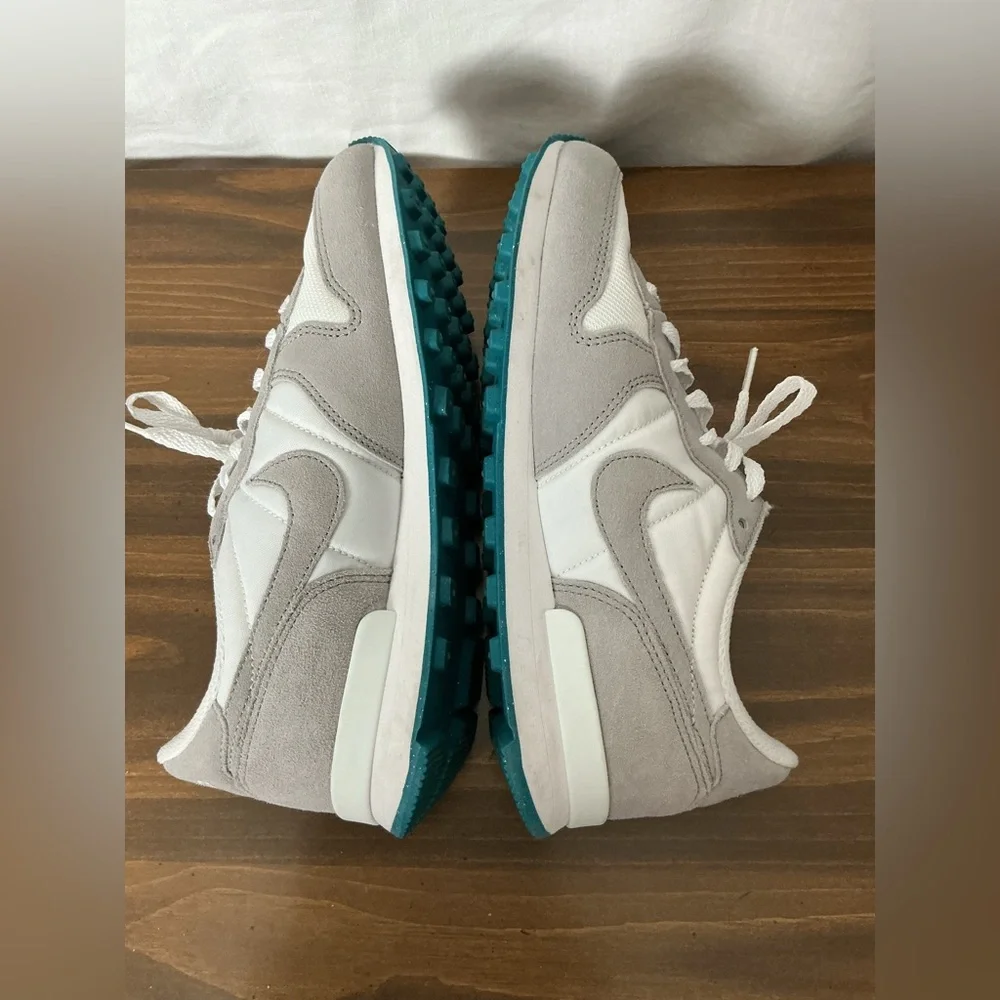 Nike Kids White and Gray Sneakers